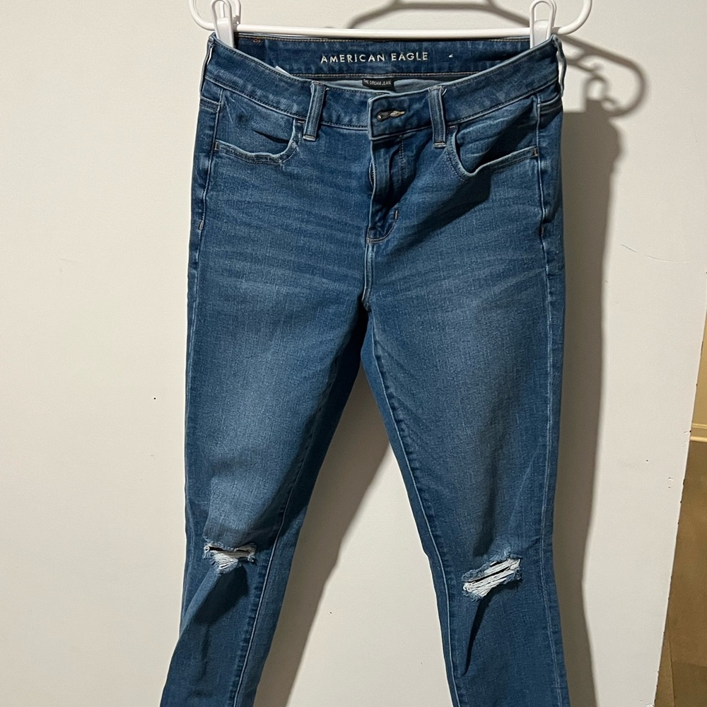 American Eagle Outfitters Women's Distressed Dark Blue Skinny Jeans